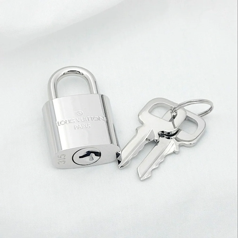 Authentic Louis Vuitton SILVER Lock & Keys Necklace #315 NEW Long & Short Chain - Picture 11 of 11